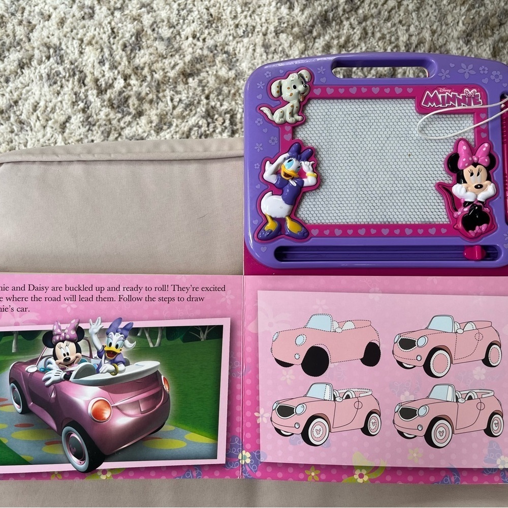 Disney Minnie Mouse Purple Read and Doodle Drawing Board - Picture 7 of 14